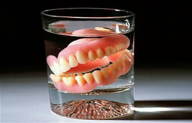Chăm sóc răng giả tháo lắp